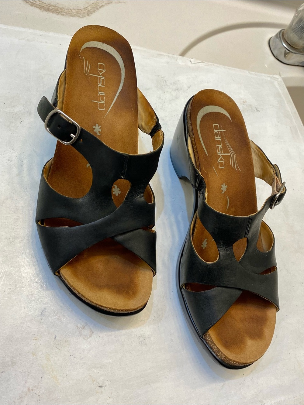 Dansko Women Kai Size 38, US Women Size 7, good condition All leather clean